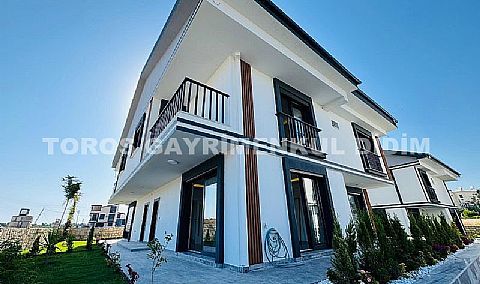 Fiyat  8,000,000 TL ‘den başlamaktadır.